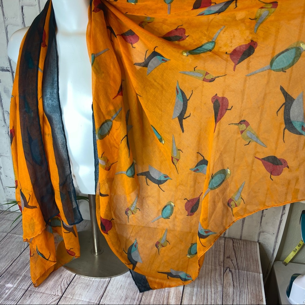 Wrapables Soft Viscose Bird Print Scarf Wrap - Picture 8 of 9